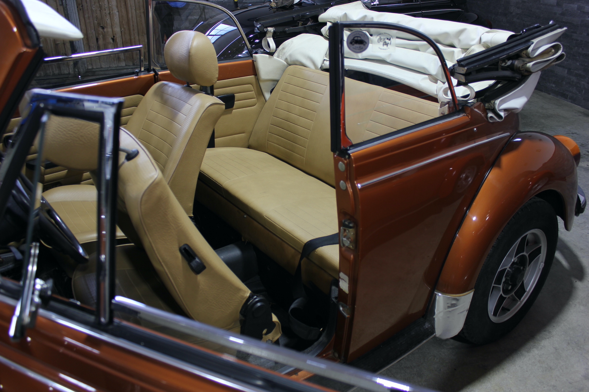 VW Käfer Cabrio 1303 LS brazilbraun/metallic aus 2.Hand - Image 2