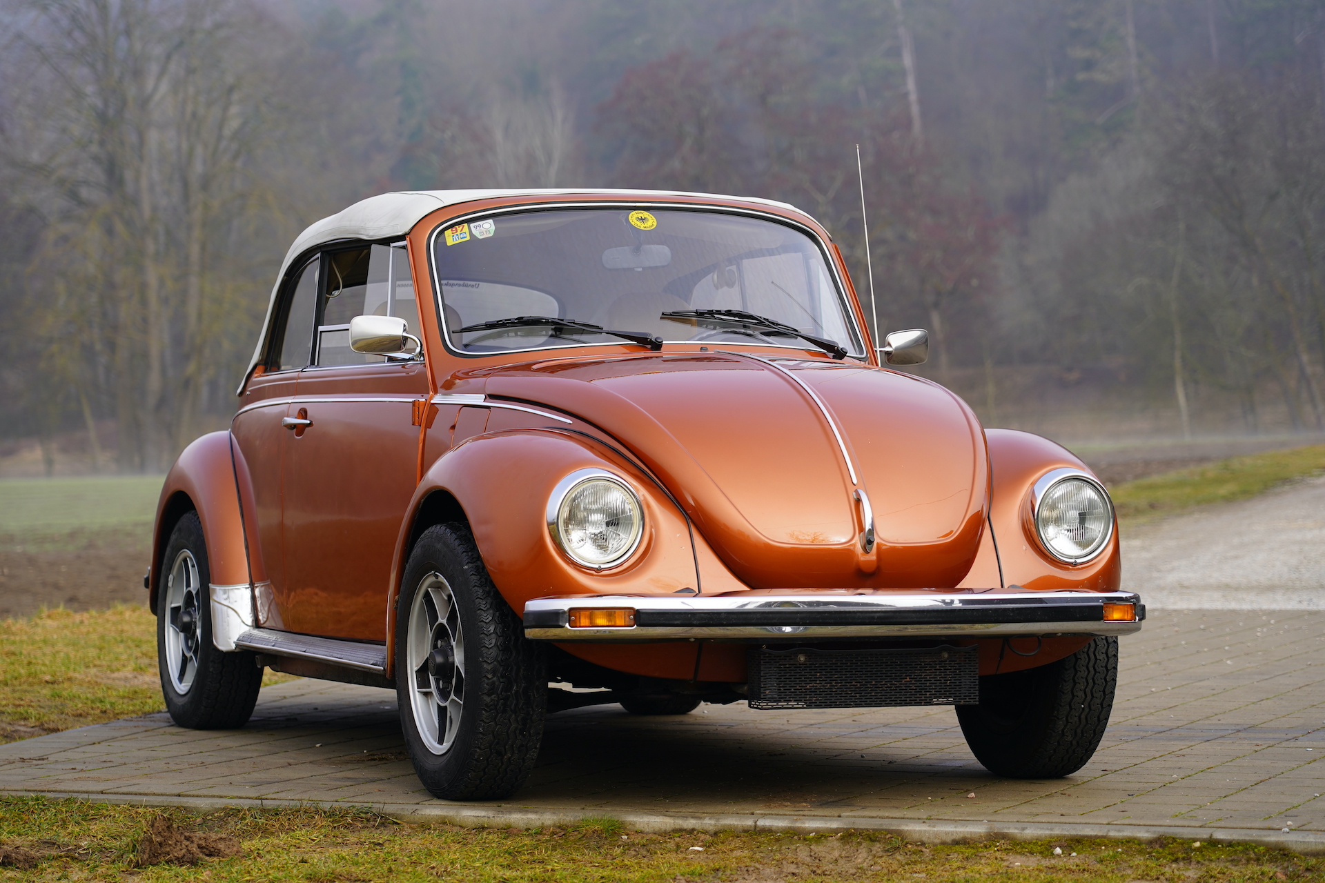 VW Käfer Cabrio 1303 LS brazilbraun/metallic aus 2.Hand – Bild 12