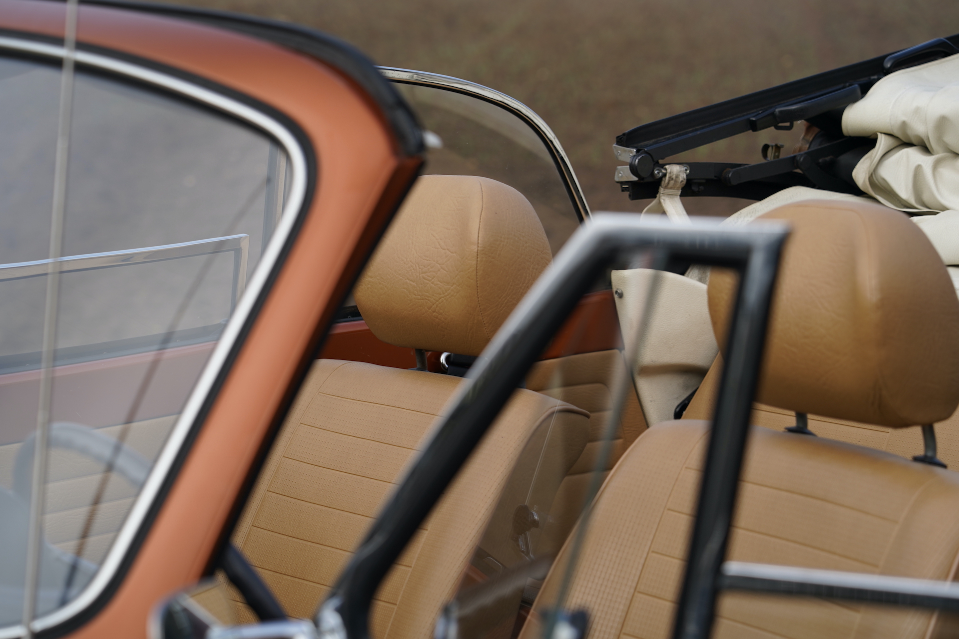 VW Käfer Cabrio 1303 LS brazilbraun/metallic aus 2.Hand – Bild 9
