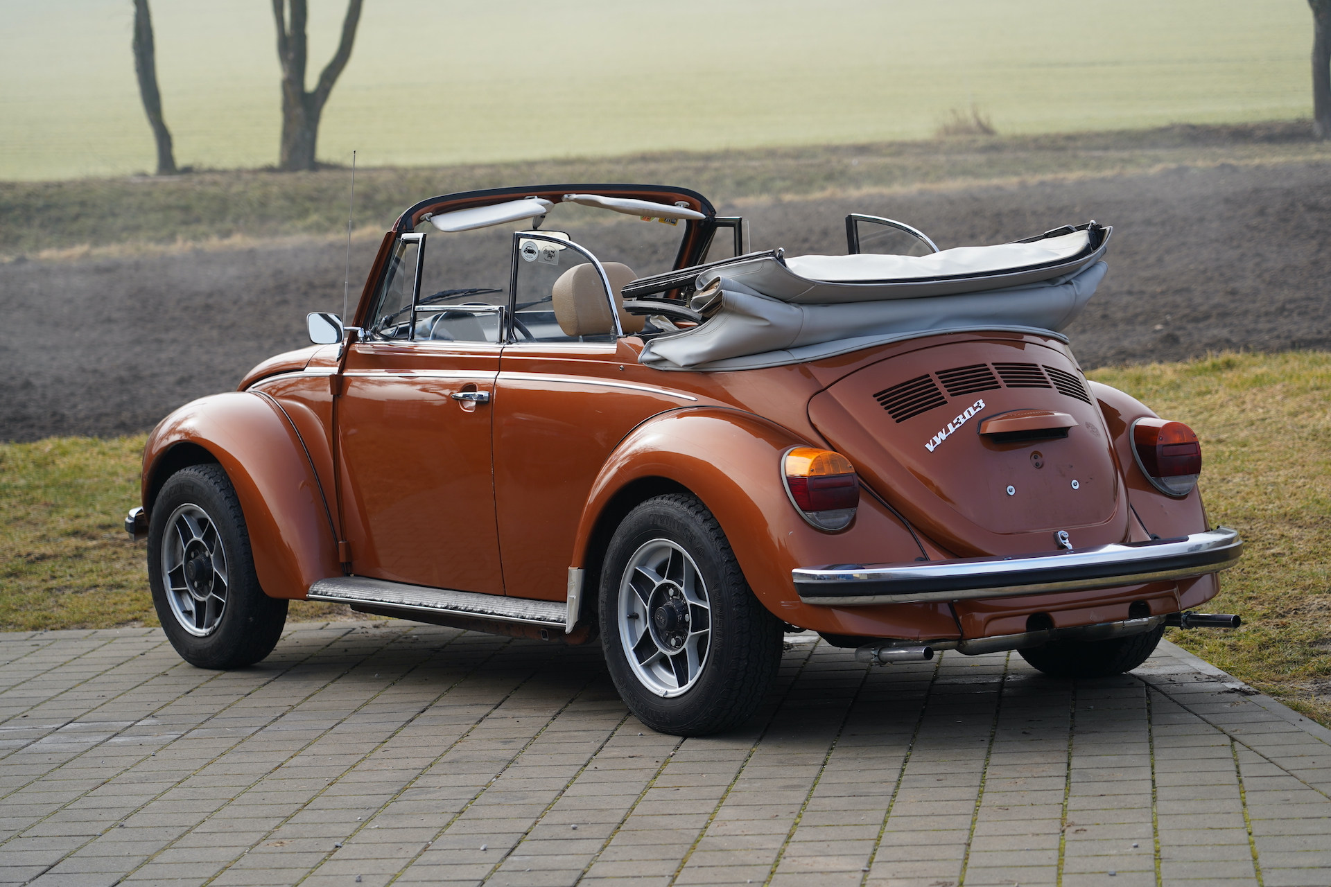 VW Käfer Cabrio 1303 LS brazilbraun/metallic aus 2.Hand – Bild 3