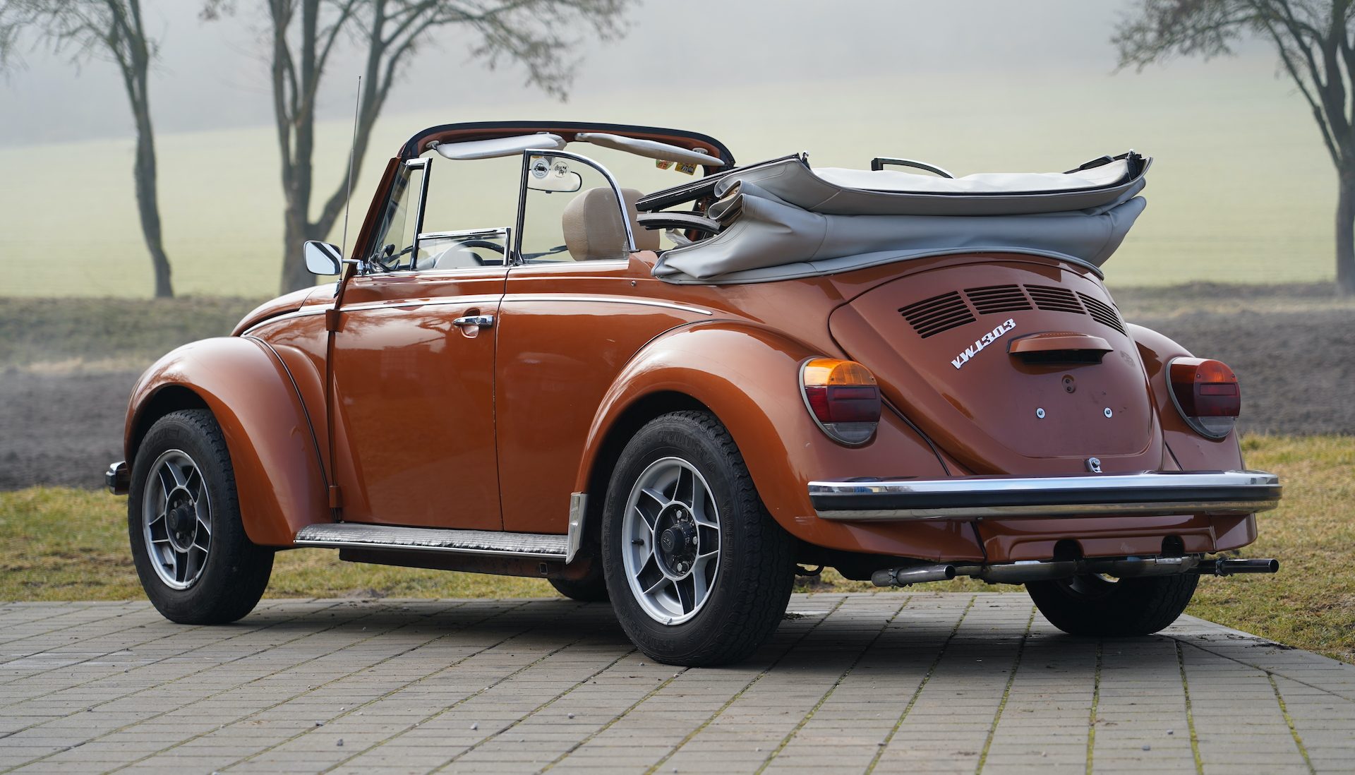 VW Käfer Cabrio 1303 LS brazilbraun/metallic aus 2.Hand